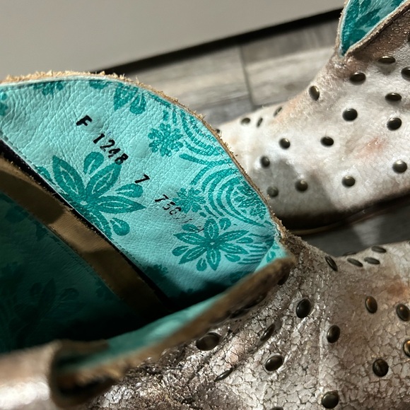 Corral Metallic white Silver tan Studded Western Booties with Turquoise Lining - Picture 12 of 14